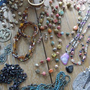 Costume jewelry lot nice statement pieces 20+ items